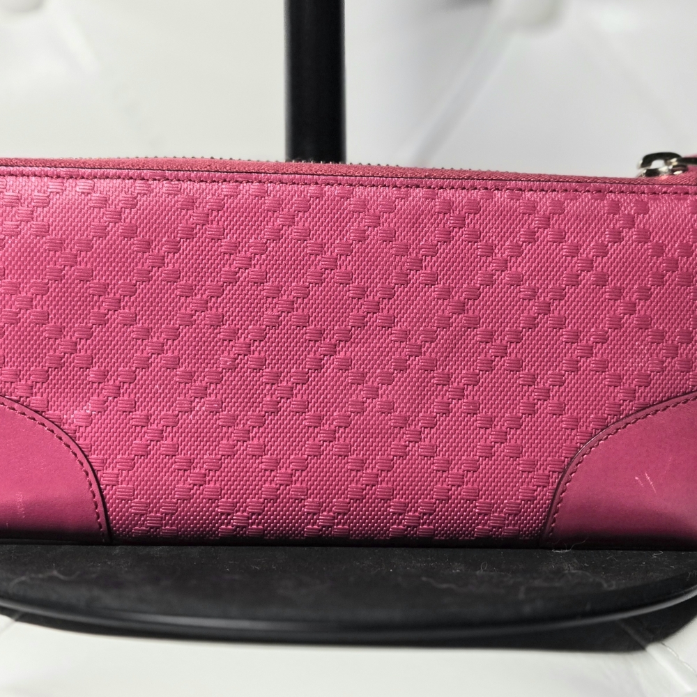 Gucci Pink Diamante Leather Zip Around Wallet. Very Clean, Very Good. - Picture 2 of 13